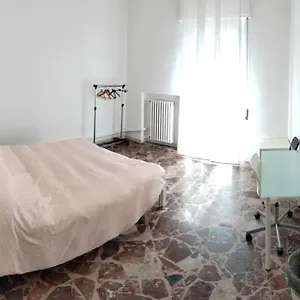 Affittacamere White House, Bari