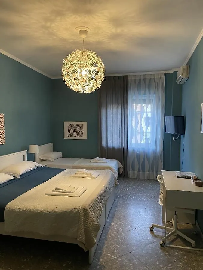 Interno1 Bari Policlinico Hotel 0*,  Italy
